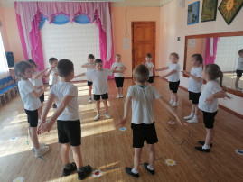 Космическая эстафета Космическая эстафета.