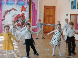 Праздник памяти и славы Праздник памяти и славы.