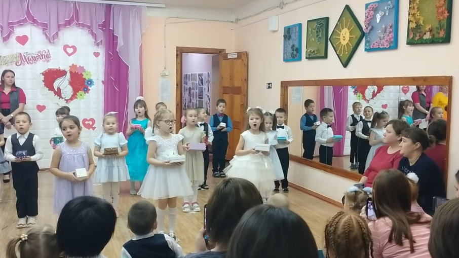 С любовью о любимых С любовью о любимых.