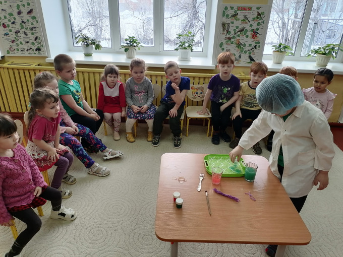 Разноцветные льдинки Разноцветные льдинки.